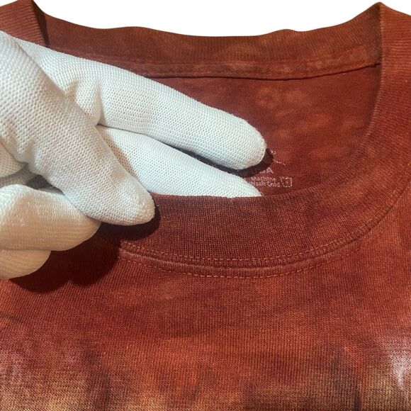 The Mountain Men's T Shirt Size 2XL Rust Orange Tie Dye Native American Wolf - Picture 6 of 8